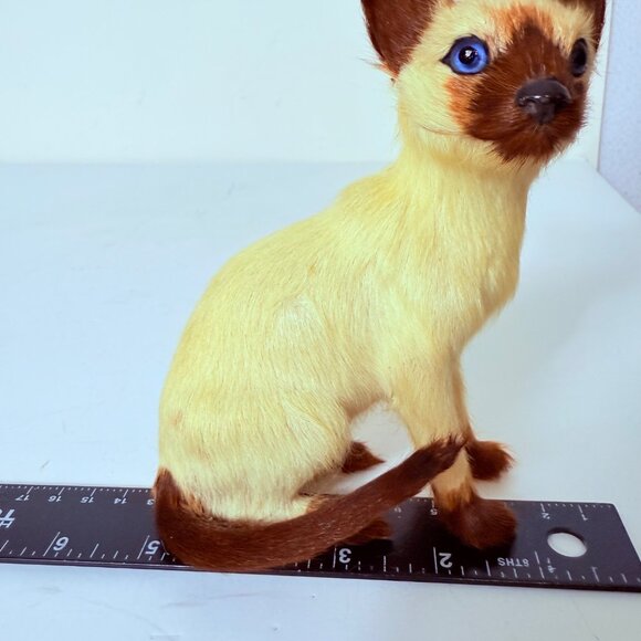 Realistic Siamese Cat Figurine Faux Fur Home Decor Collectible Blue Eyes - Picture 12 of 13